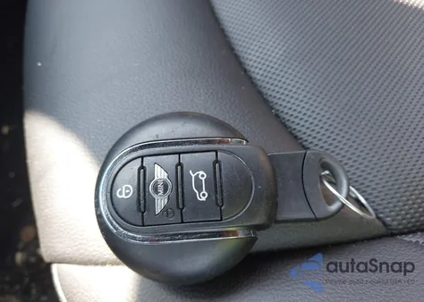 2016 Mini Hardtop Cooper z USA, uszkodzony, nr VIN WMWXU1C53G2D09475